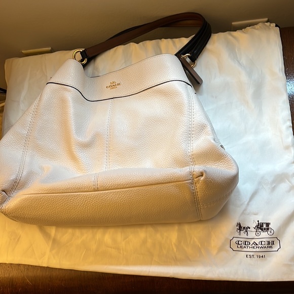 Lexi chalk w/brown and black handles and tag with gold trim and dust bag - Picture 6 of 6